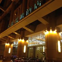 マセラッティが駐車されてます