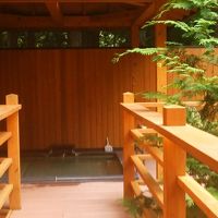 森の中で癒される露天風呂