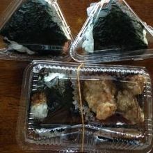 テイクアウトのおにぎり