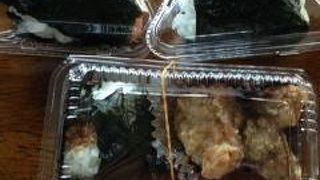 握りたてのおにぎり