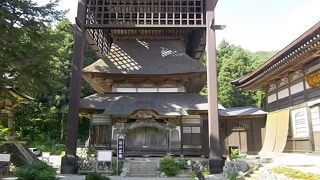 大彫刻の開山堂