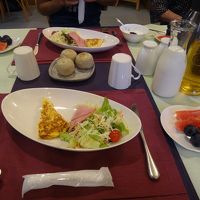 朝食、和食、洋食、個人単位で選べる。