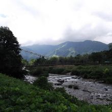 公園内に吊り橋があります