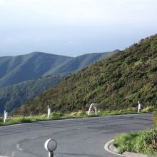 この先戸田まで急カーブが続く下り坂です