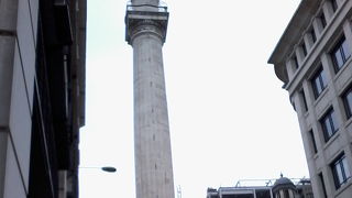 街中にあります