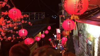 人が凄くて足元が見えない