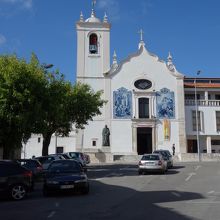 旧市街の「ヴェラ・クルス教会」前の広場