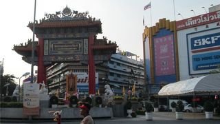 中華街の入り口ではない