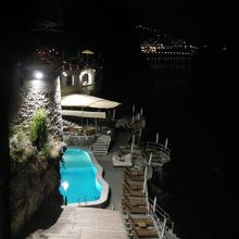 レストランから見えたプール