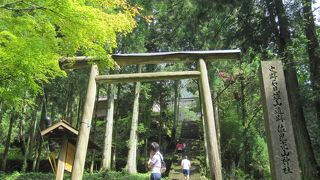 鉱山の守り神です