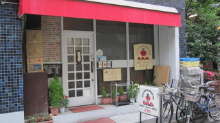 食べログでカレーランキングNo.1になった超有名店です。