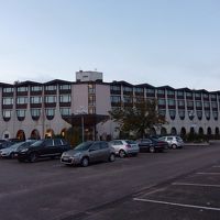 低層階のそれ程大きくないホテルです