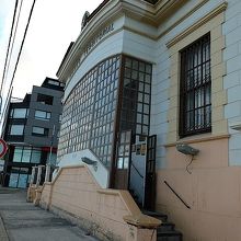 世界の果て博物館の外観。１９３０年代からある建物です。