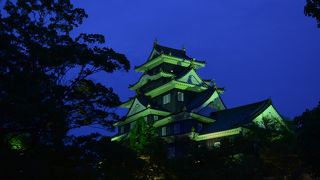 夏の夜のライトアップ