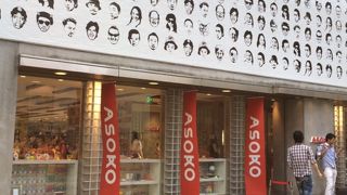 安っぽさが目立ってしまう