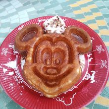 メイプルソースのワッフル