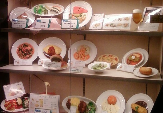 カジュアルなロシアそしてチーズ料理。