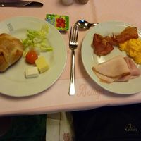 朝食メニュー。ハムの種類が少なかったです