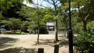 箕面公園にある弁財天