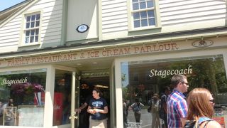 ステージ コーチ ファミリー レストラン