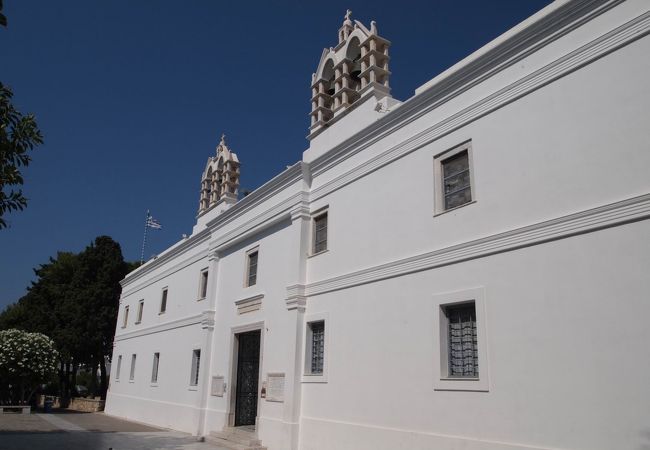 パナギア エカトンタピリアニ