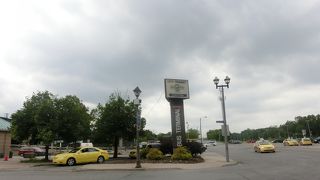 周囲はゴーストタウンのようだった