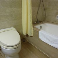 トイレは少し古いです