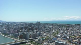 遠く佐渡島もみえるかも