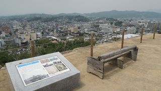 素晴らしい石垣を持ち、日本三大平山城のひとつと言われるだけあります！！