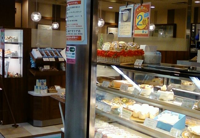 とても人気があってドアがないので入りやすいです。