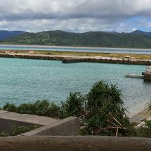 マンタの展望台から見た西表島。