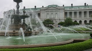 「ここは日本？」 絢爛豪華な別世界。