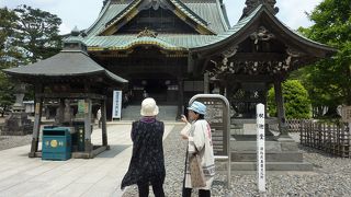 ボランティアガイドさんと参拝する成田山がおすすめです