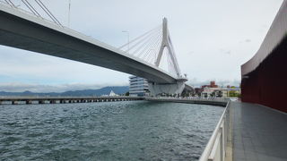 歩行者専用の橋です