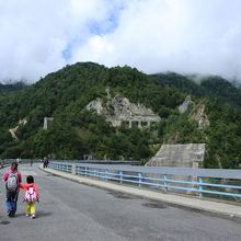 ダムアーチ歩道