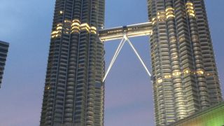 シンガポールでいえばマリーナベイサンズのように、姿をみればカメラを向けてしまう・・・（笑）