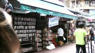 小物やぬいぐるみの問屋街