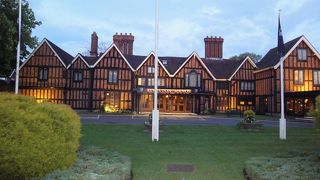 マクドナルド アルベストン マナー ホテル