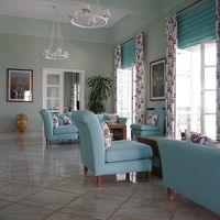 ロビー。静か、キレイ、良い香り(笑)なのでとっても落ち着く。