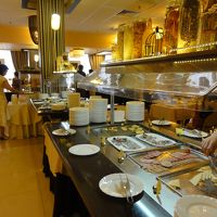 朝食ビュッフェも結構豊富