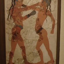 ボクシングをする子どもたち。