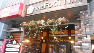 お洒落なスポーツバー