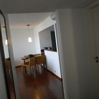 寝室側からダイニングへ