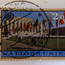 国連で買った国連切手を貼った葉書が届きました