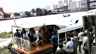 川沿い観光の移動に最適