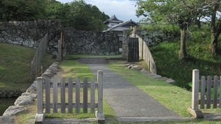 ひっそりとしていました