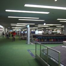 国際線バゲッジクレームエリア