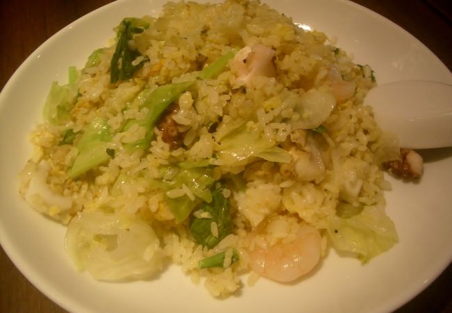 おいしかったけど、接客はひどい。