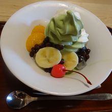 クリームあんみつ