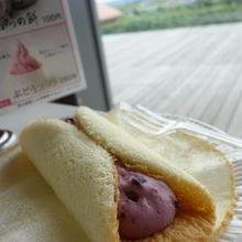 ぶどうオムレツをテラス前で。